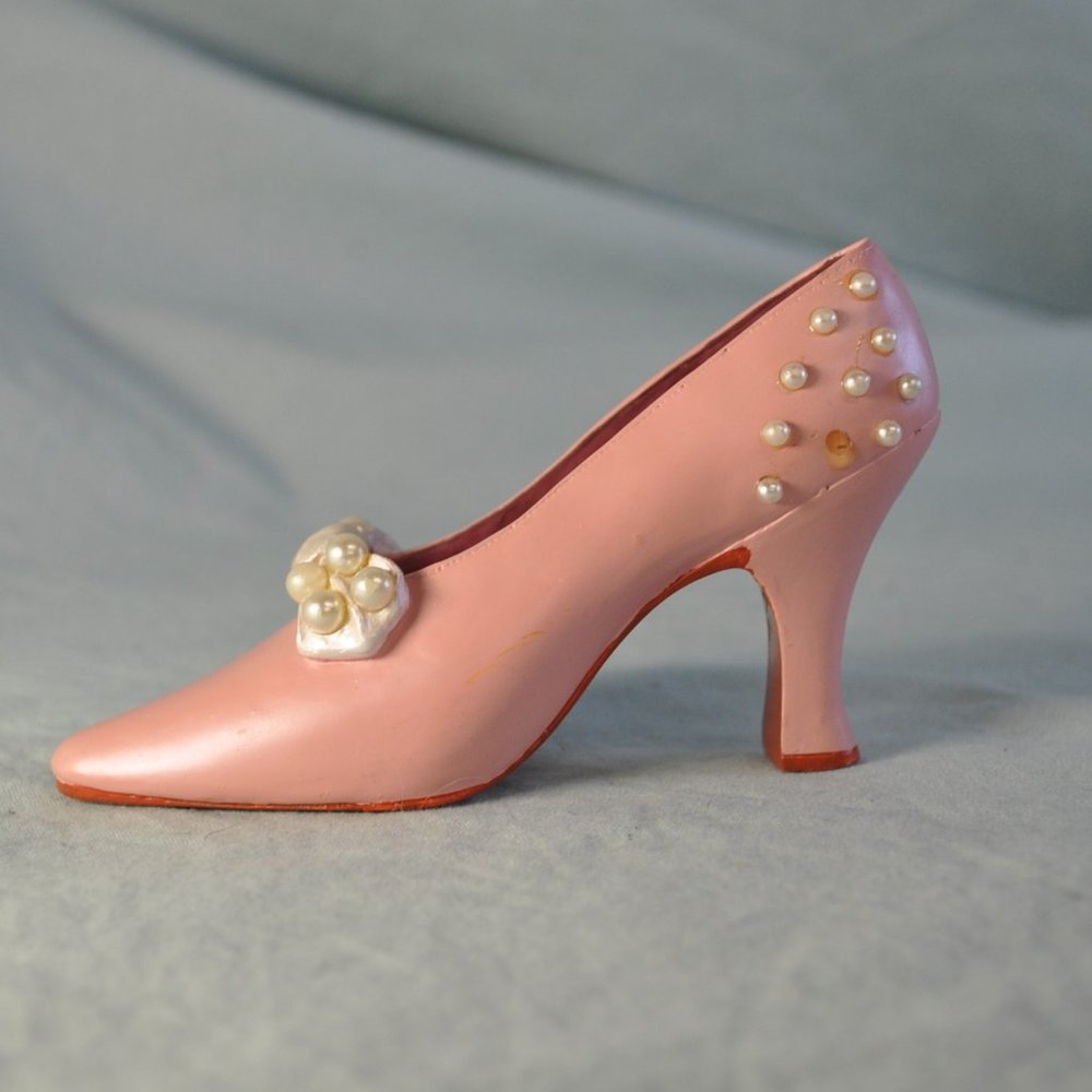 3 for $24 - vintage My Treasure fancy shoe figurine pink pearl (W1004)